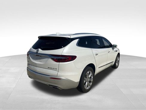 Used 2018 Buick Enclave Avenir w/ Avenir Technology Package FWD image 9