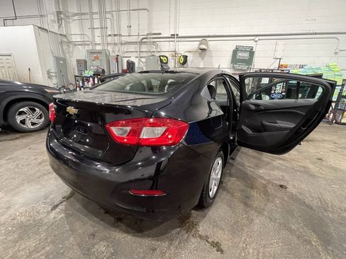 Used 2017 Chevrolet Cruze LS image 7