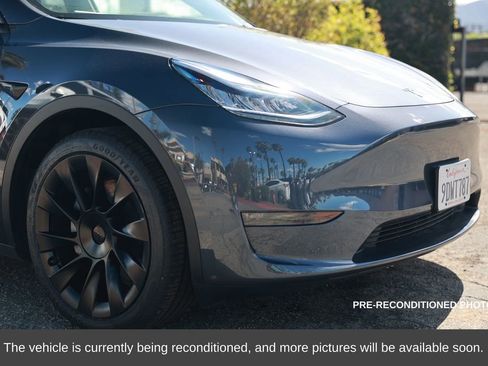Used 2023 Tesla Model Y Long Range image 7