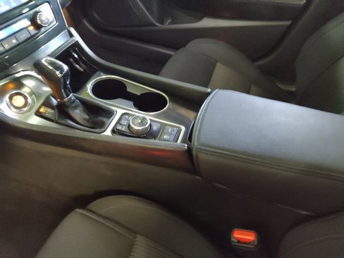 Used 2019 Nissan Maxima 3.5 S w/ Floor Mat Group FWD image 26