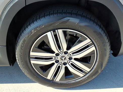 Certified 2025 Mercedes-Benz EQB 300 4MATIC image 24