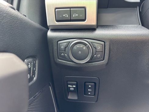 Used 2020 Ford F150 Platinum w/ Equipment Group 701A Luxury AWD/4WD image 36