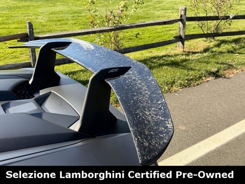 Used 2018 Lamborghini Huracan Performante image 23