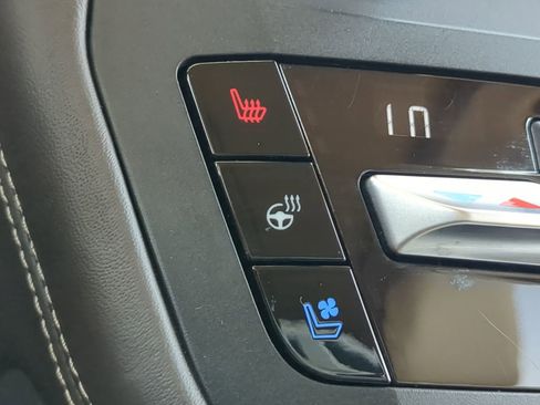 Used 2020 Ford Explorer Platinum w/ Premium Technology Package image 25