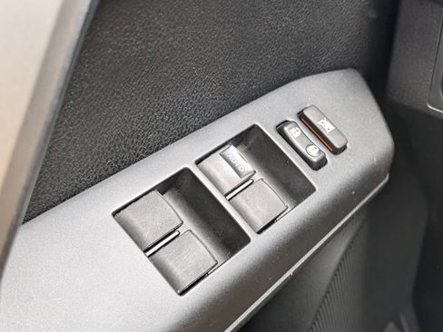 Used 2018 Toyota RAV4 XLE image 13