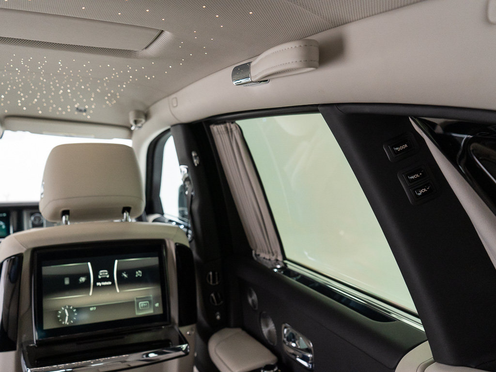 Certified 2018 Rolls-Royce Phantom Sedan RWD image 32