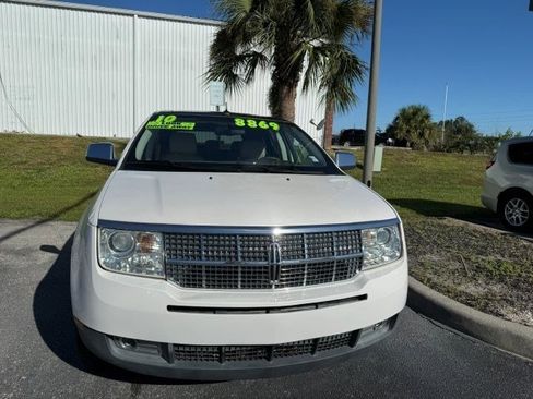 Used 2010 Lincoln MKX FWD image 2