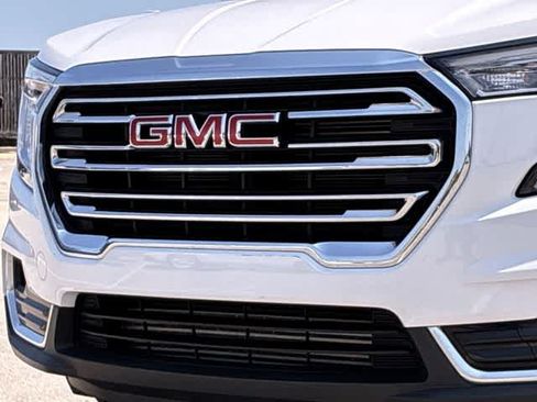Used 2024 GMC Terrain SLT FWD image 12