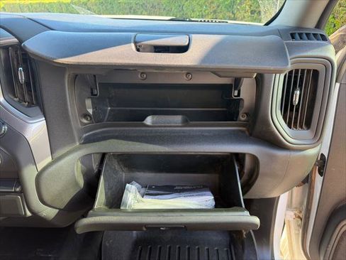 Used 2023 GMC Sierra 2500 Pro w/ Convenience Package image 12