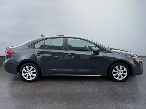 Used 2024 Toyota Corolla LE FWD image 4