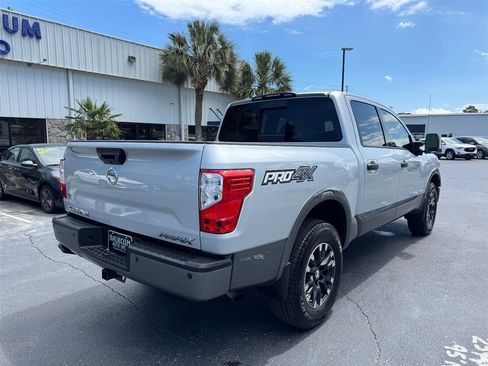 Used 2019 Nissan Titan PRO-4X w/ Pro-4x Convenience Package AWD/4WD image 8