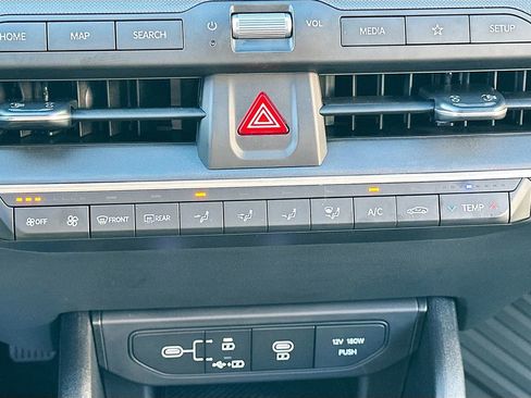 New 2025 Kia K4 LXS image 15