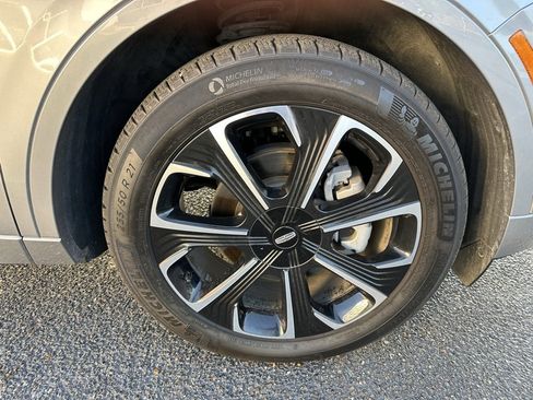 Used 2024 Lincoln Nautilus Reserve image 25