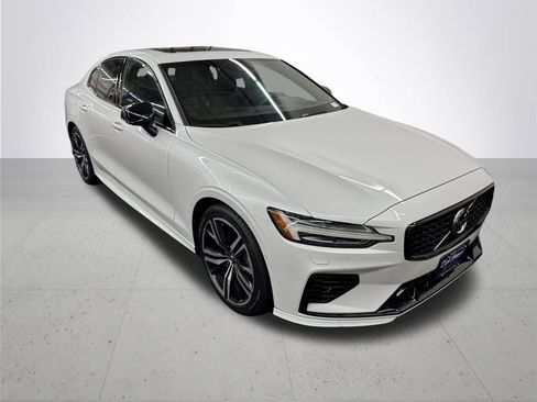 Used 2022 Volvo S60 T8 R-Design w/ Advanced Package image 8