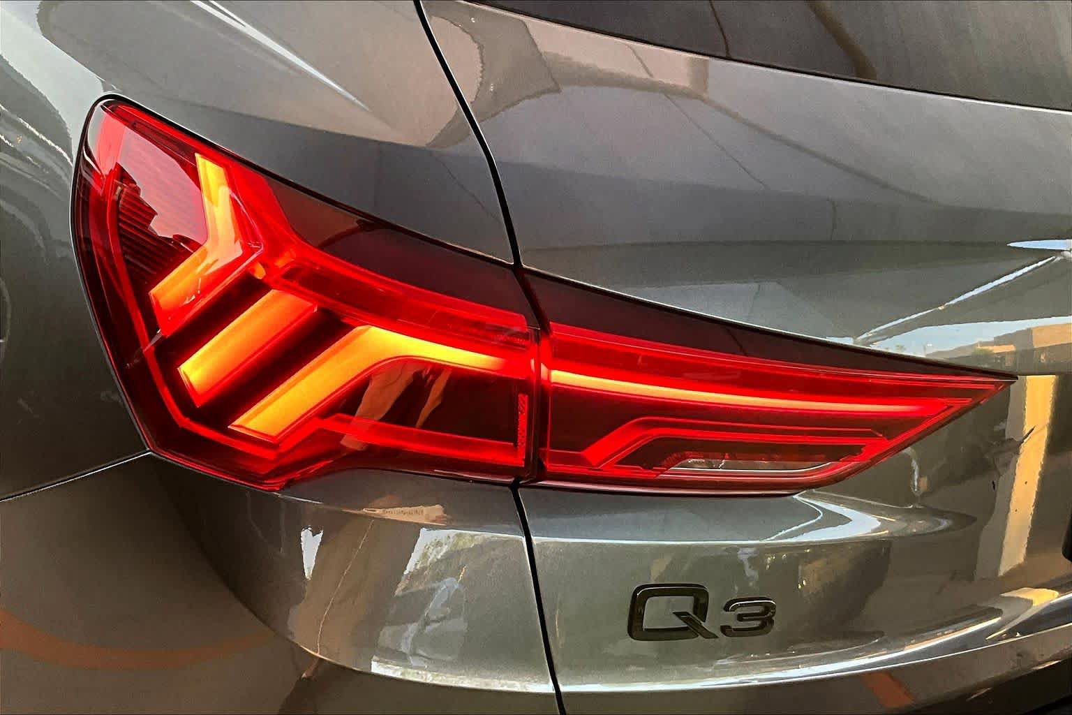 Used 2025 Audi Q3 2.0T Premium Plus AWD/4WD image 30