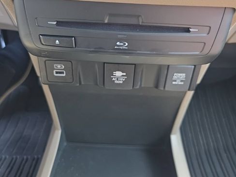 Used 2024 Honda Odyssey Touring image 15