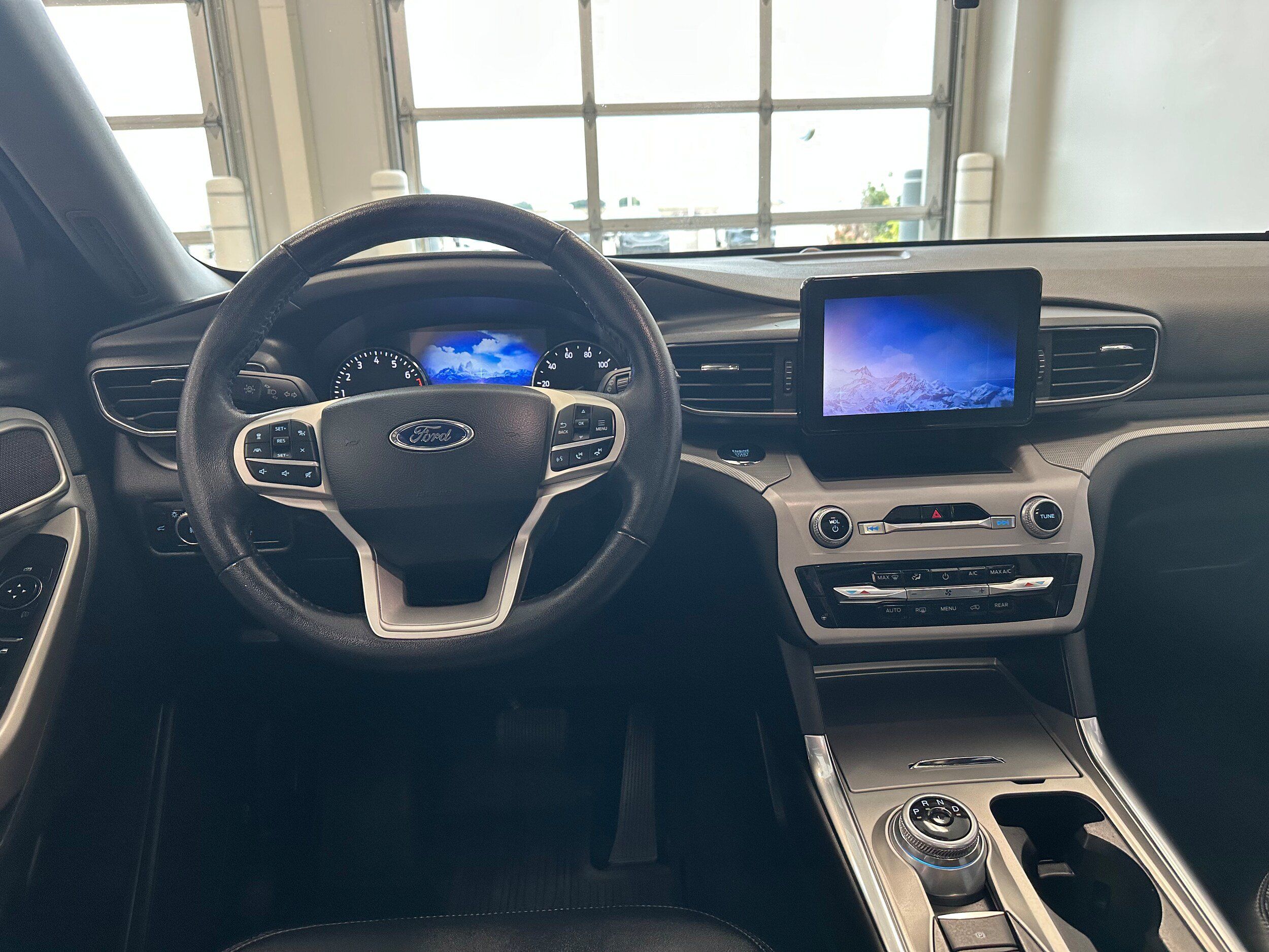 Used 2023 Ford Explorer XLT w/ Equipment Group 202A AWD/4WD image 19