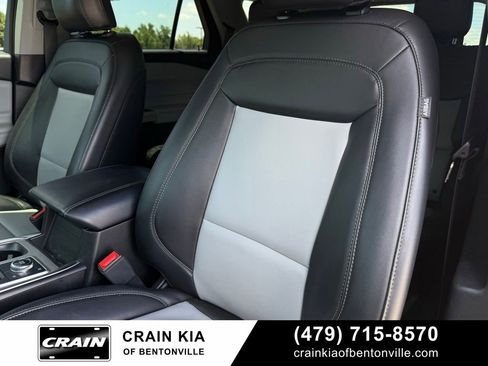 Used 2024 Ford Explorer XLT w/ Equipment Group 202A AWD/4WD image 23