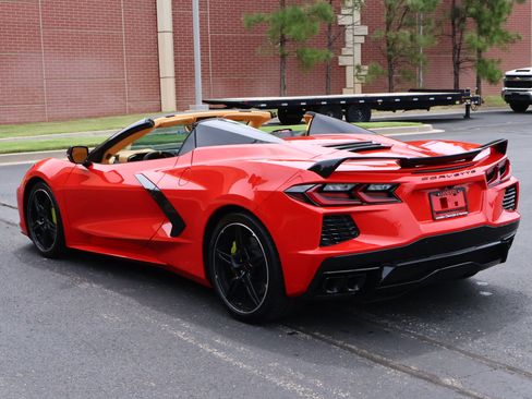 Used 2023 Chevrolet Corvette Stingray Premium Conv w/ Z51 Performance Package RWD image 7