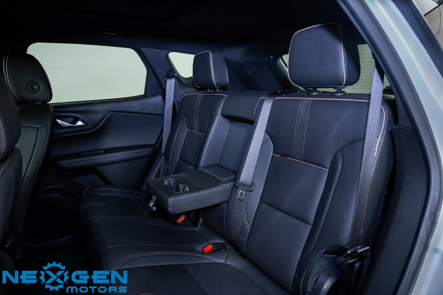 Used 2022 Chevrolet Blazer Premier w/ Enhanced Convenience Package AWD/4WD image 34