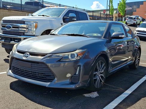 Used 2014 Scion tC FWD image 3