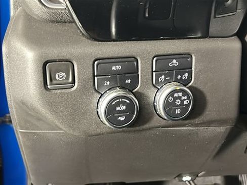 Used 2022 GMC Sierra 1500 Elevation AWD/4WD image 19