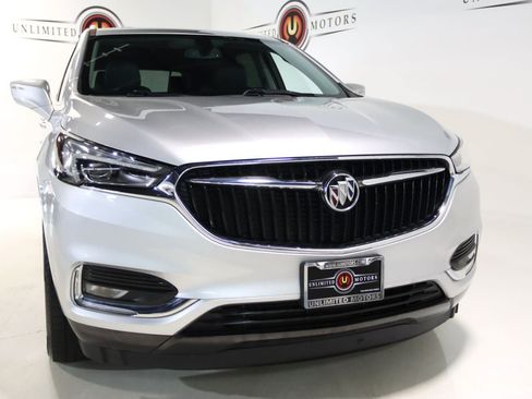 Used 2021 Buick Enclave Essence w/ Sound and Sites Package AWD/4WD image 23