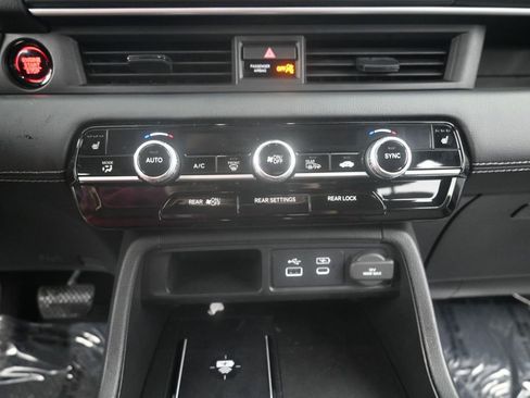 Used 2025 Honda Pilot EX-L image 30