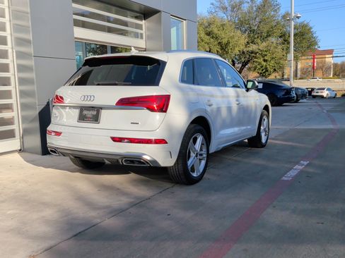 Used 2024 Audi Q5 e Premium Plus w/ Premium Plus Package image 10