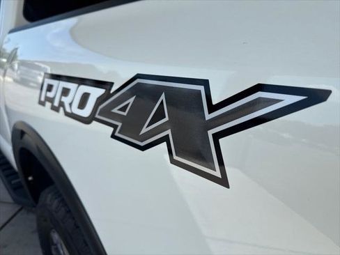 Used 2024 Nissan Titan PRO-4X w/ Pro-4x Convenience Package AWD/4WD image 7