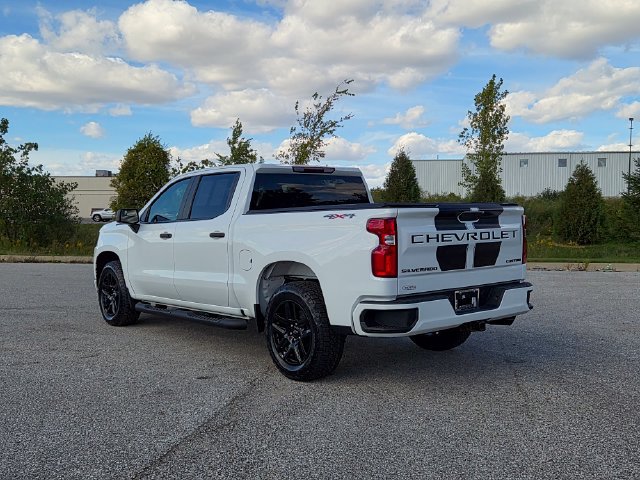 Used 2022 Chevrolet Silverado 1500 Custom w/ Rally Edition AWD/4WD image 8