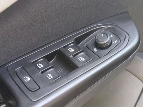 Used 2024 Volkswagen Taos SEL AWD/4WD image 12