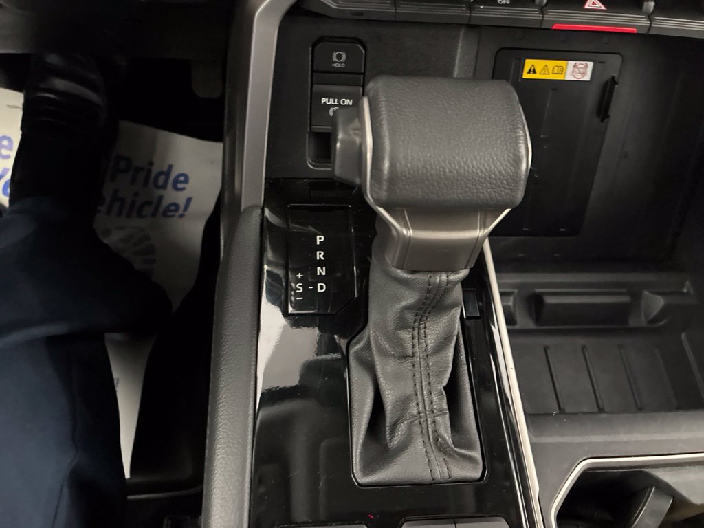 Used 2024 Toyota Tundra Limited AWD/4WD image 59
