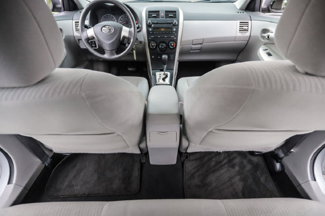 Used 2010 Toyota Corolla LE FWD image 34