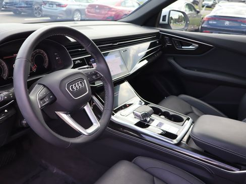 Used 2024 Audi Q8 Prestige w/ Prestige Package AWD/4WD image 11