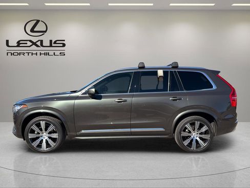Used 2022 Volvo XC90 T6 Inscription w/ Lounge Package image 9