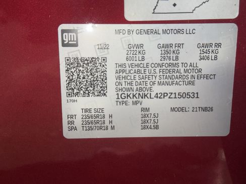 Used 2023 GMC Acadia SLE image 32