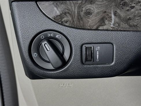 Used 2016 Dodge Grand Caravan SE w/ Quick Order Package 29E SE FWD image 10
