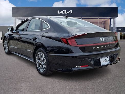 Used 2023 Hyundai Sonata SEL w/ Convenience Package FWD image 4