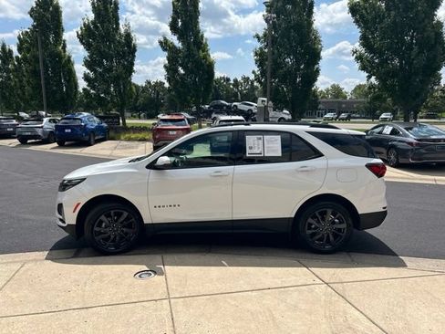 Used 2022 Chevrolet Equinox RS w/ RS Leather Package AWD/4WD image 3