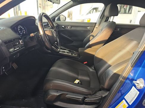 Used 2023 Honda Civic Sport image 3