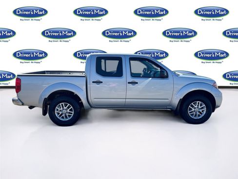 Used 2017 Nissan Frontier SV image 9