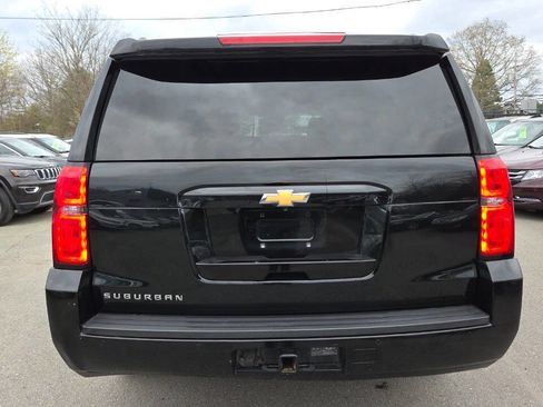 Used 2019 Chevrolet Suburban LT image 13