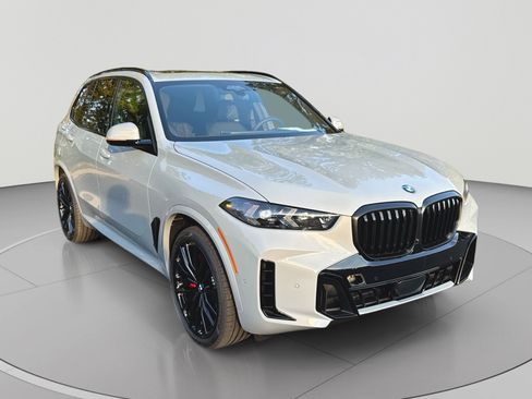 New 2026 BMW X5 xDrive40i w/ M Sport Package AWD/4WD image 1