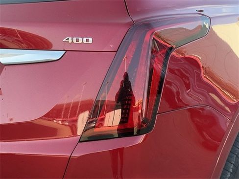 Used 2022 Cadillac XT5 Premium Luxury image 7