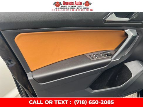Used 2018 Volkswagen Tiguan SE image 14