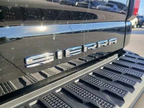 New 2026 GMC Sierra 2500 Denali Ultimate w/ LPO, Black Badging Package image 39