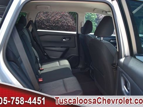 Used 2024 Nissan Rogue SV FWD image 22