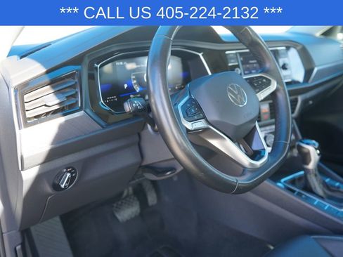 Used 2024 Volkswagen Jetta SE image 19
