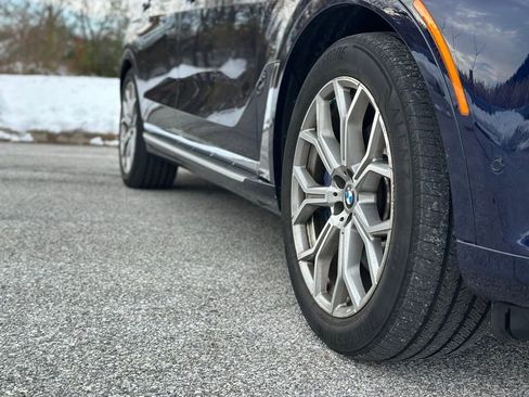 Used 2021 BMW X7 xDrive40i w/ Executive Package image 11